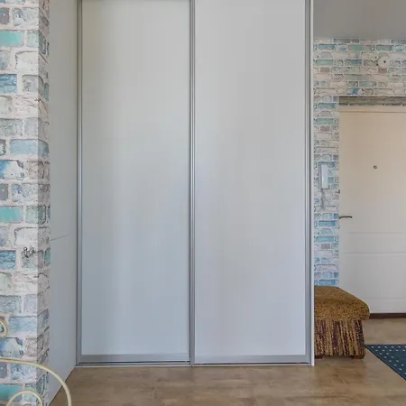 Репина, 4 *